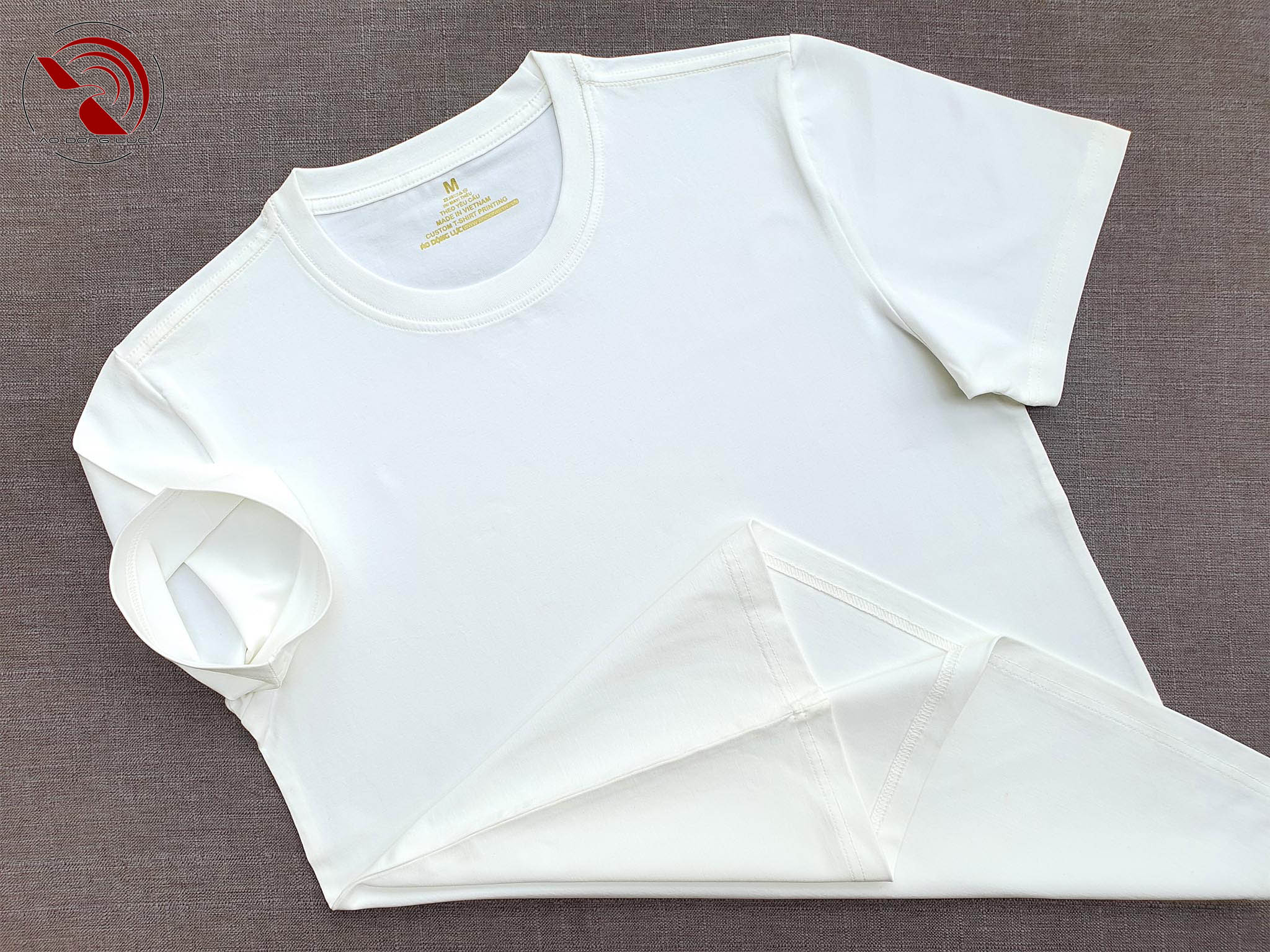 Áo thun cổ tròn trắng - ao dong luc Áo thun cổ tròn ngắn tay cotton cao cấp màu trắng