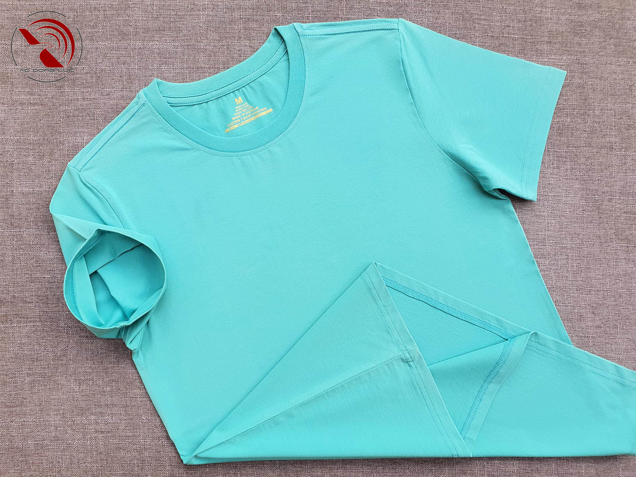 Áo thun cổ tròn ngắn tay cotton cao cấp màu xanh thiên thanh