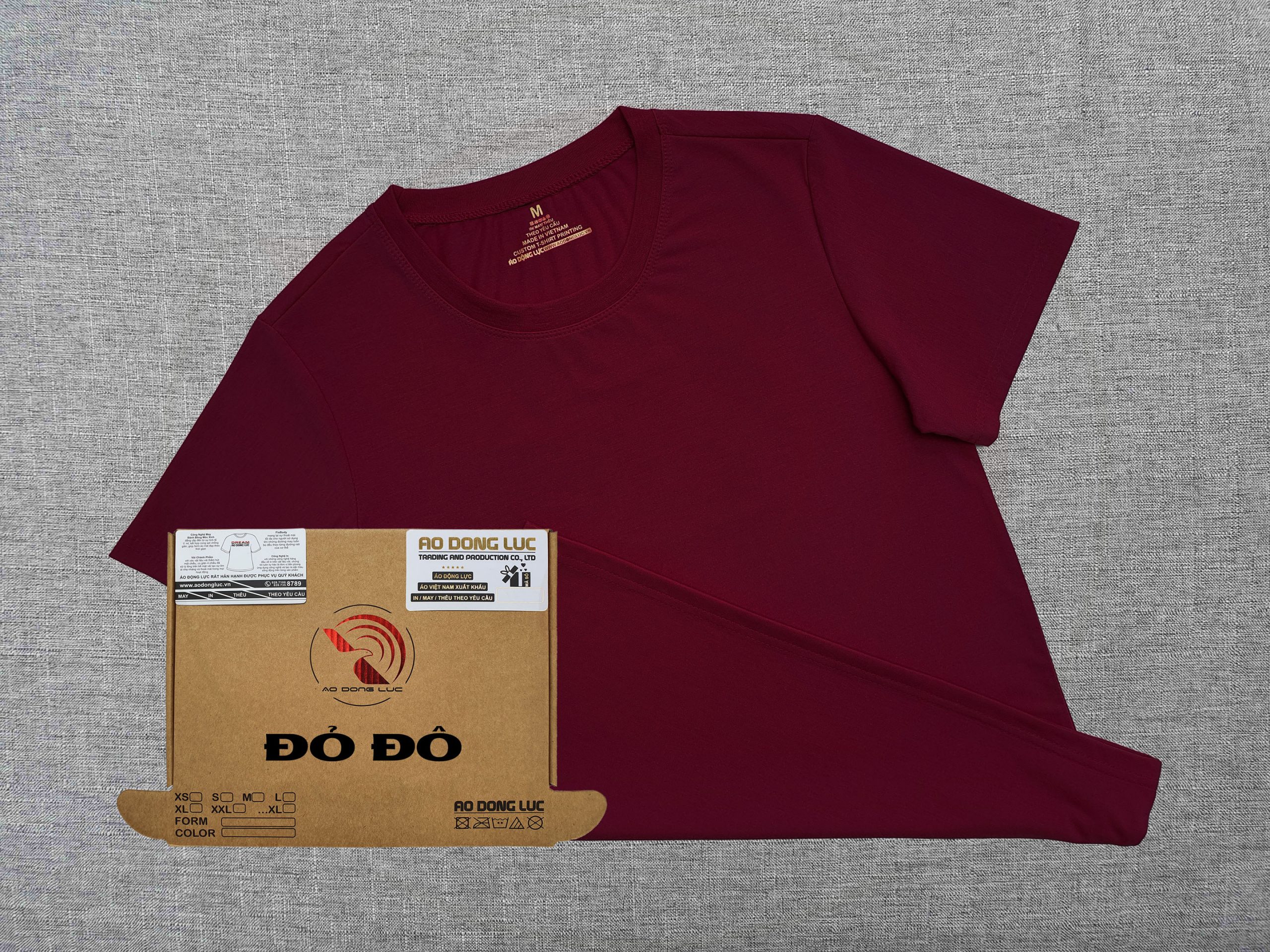 Áo thun cổ tròn ngắn tay supe unisex màu đỏ đô