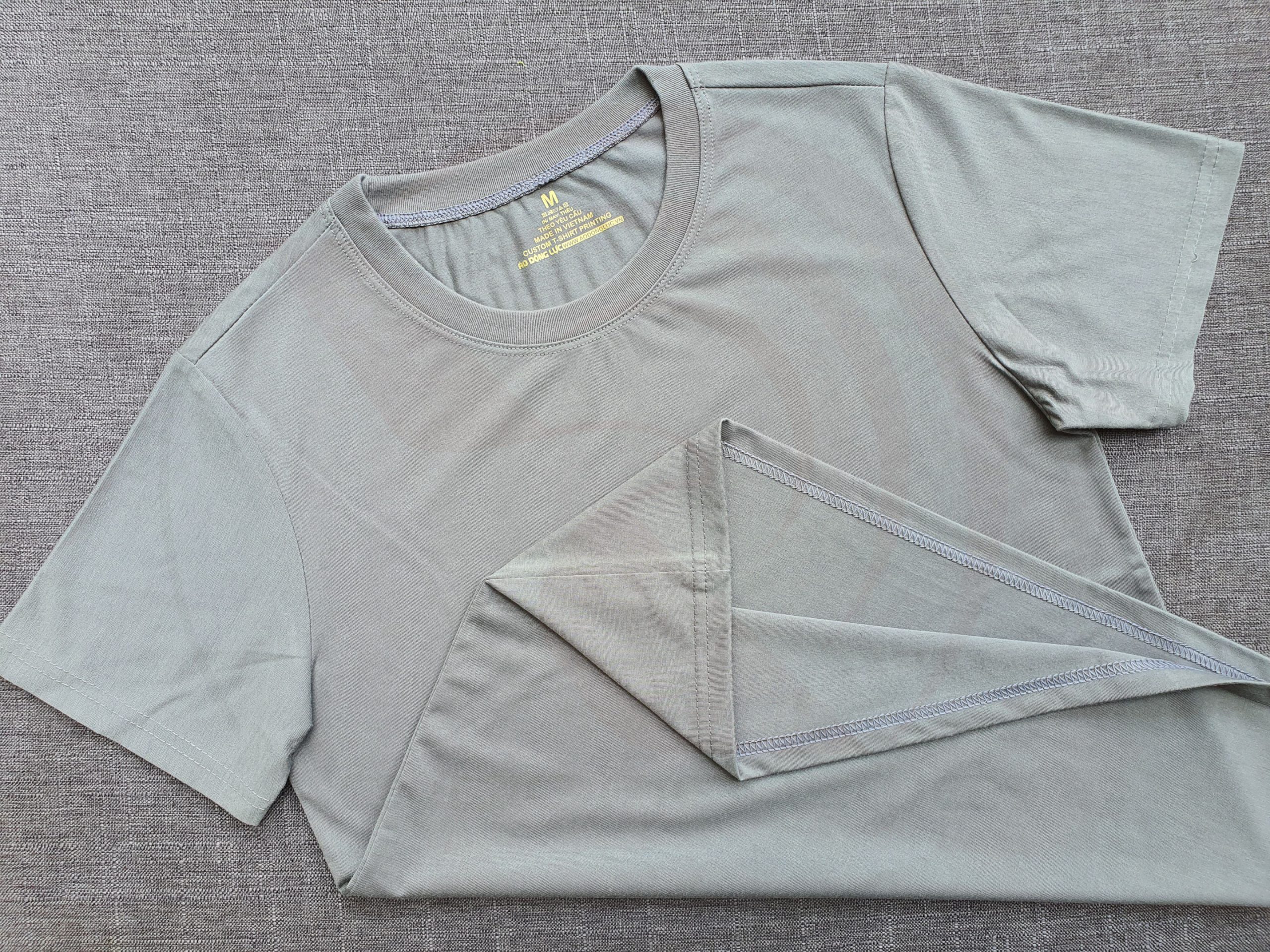 ao-thun-supe-ngan-tay-co-tron-basic-unisex-mau-xam-lot-full Áo thun cổ tròn ngắn tay supe unisex màu xám lợt