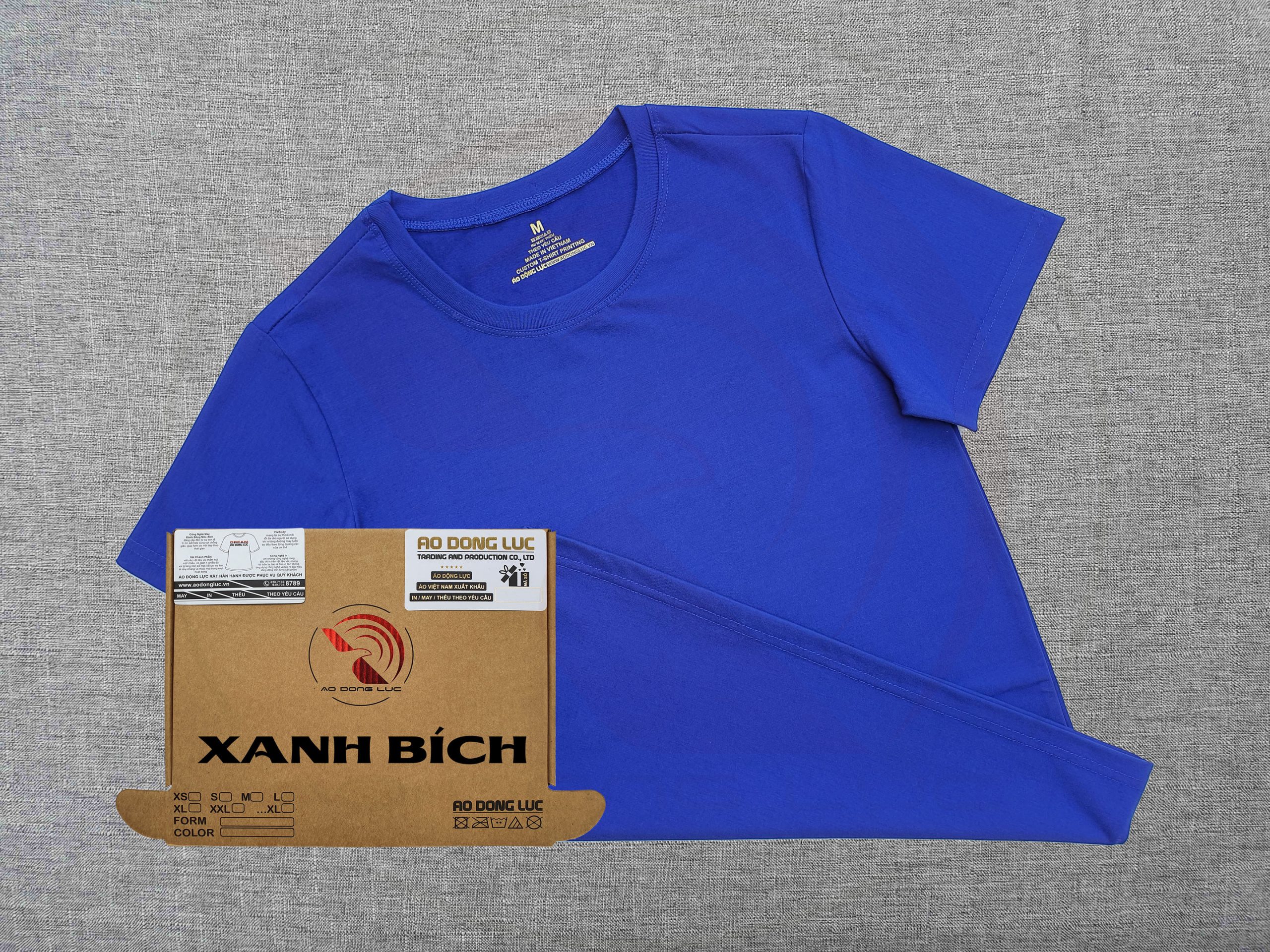 Áo thun cổ tròn ngắn tay supe unisex màu xanh bích