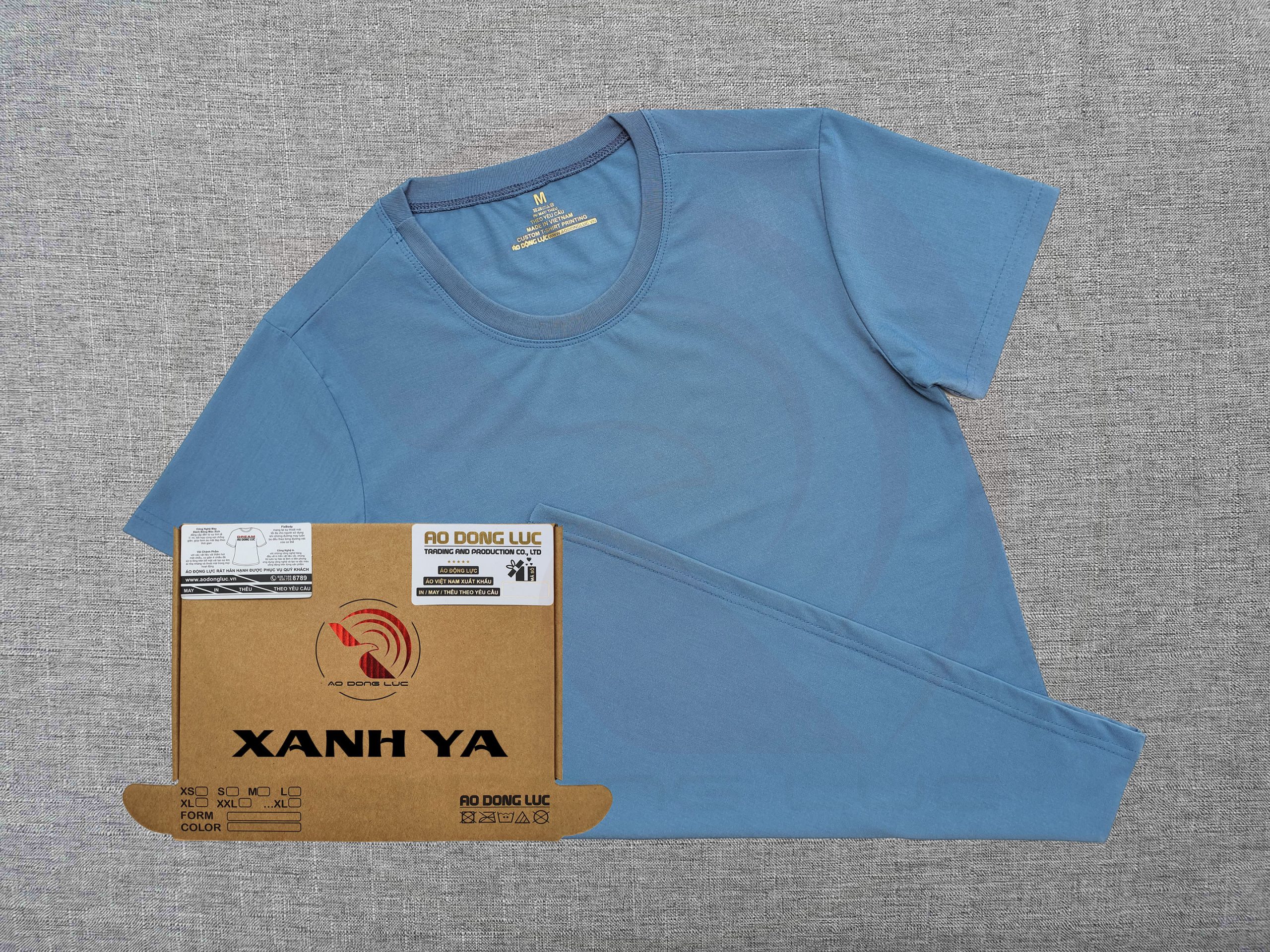 Áo thun cổ tròn ngắn tay supe unisex màu xanh ya
