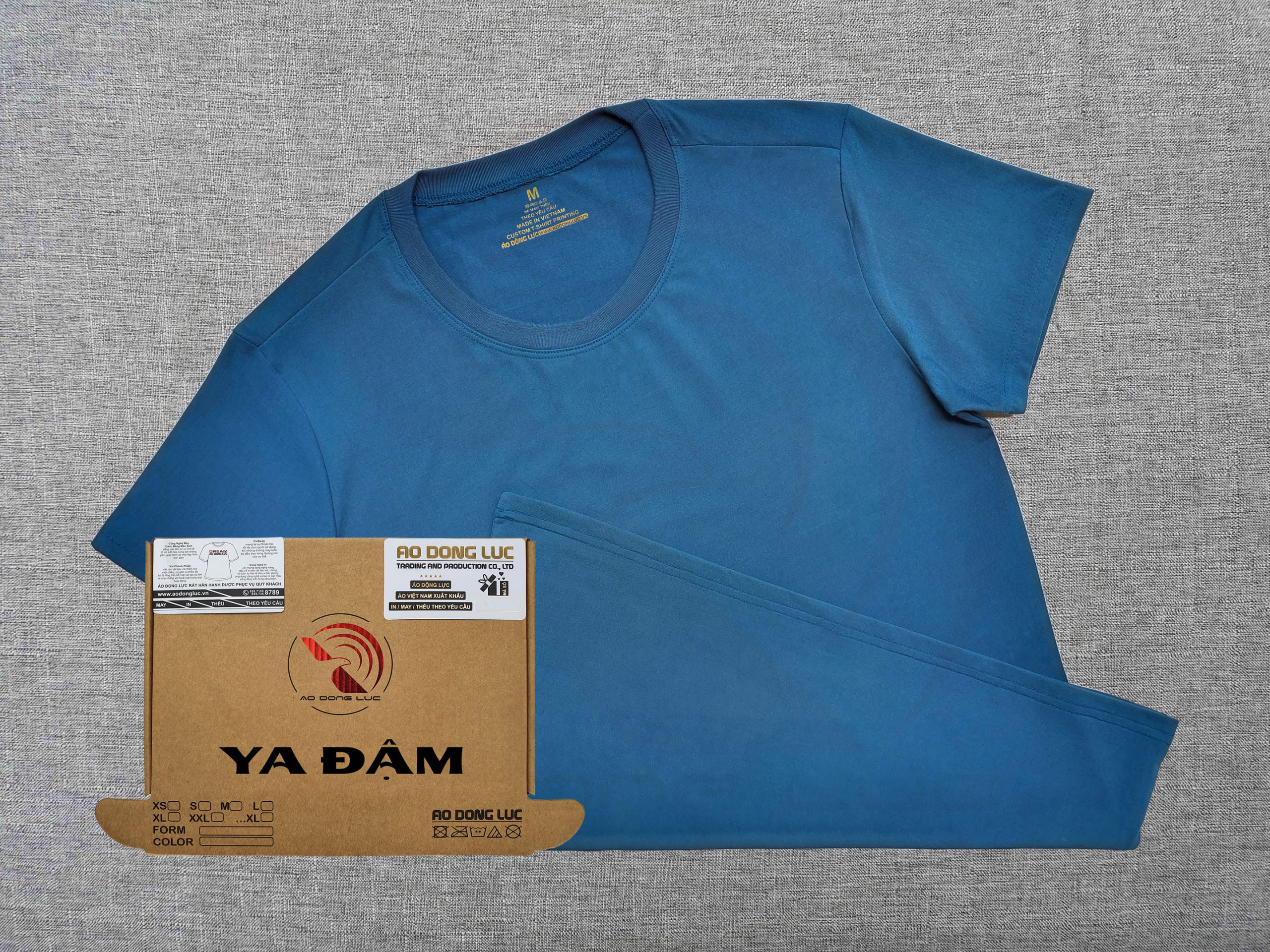 Áo thun cổ tròn ngắn tay supe unisex màu ya đậm