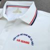 Đồng phục áo thun polo bo sọc màu trắng in chuyển nhiệt