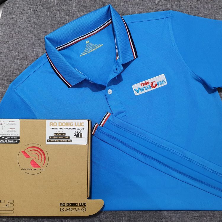 Đồng phục áo thun polo bo sọc màu xanh ya thêu logo