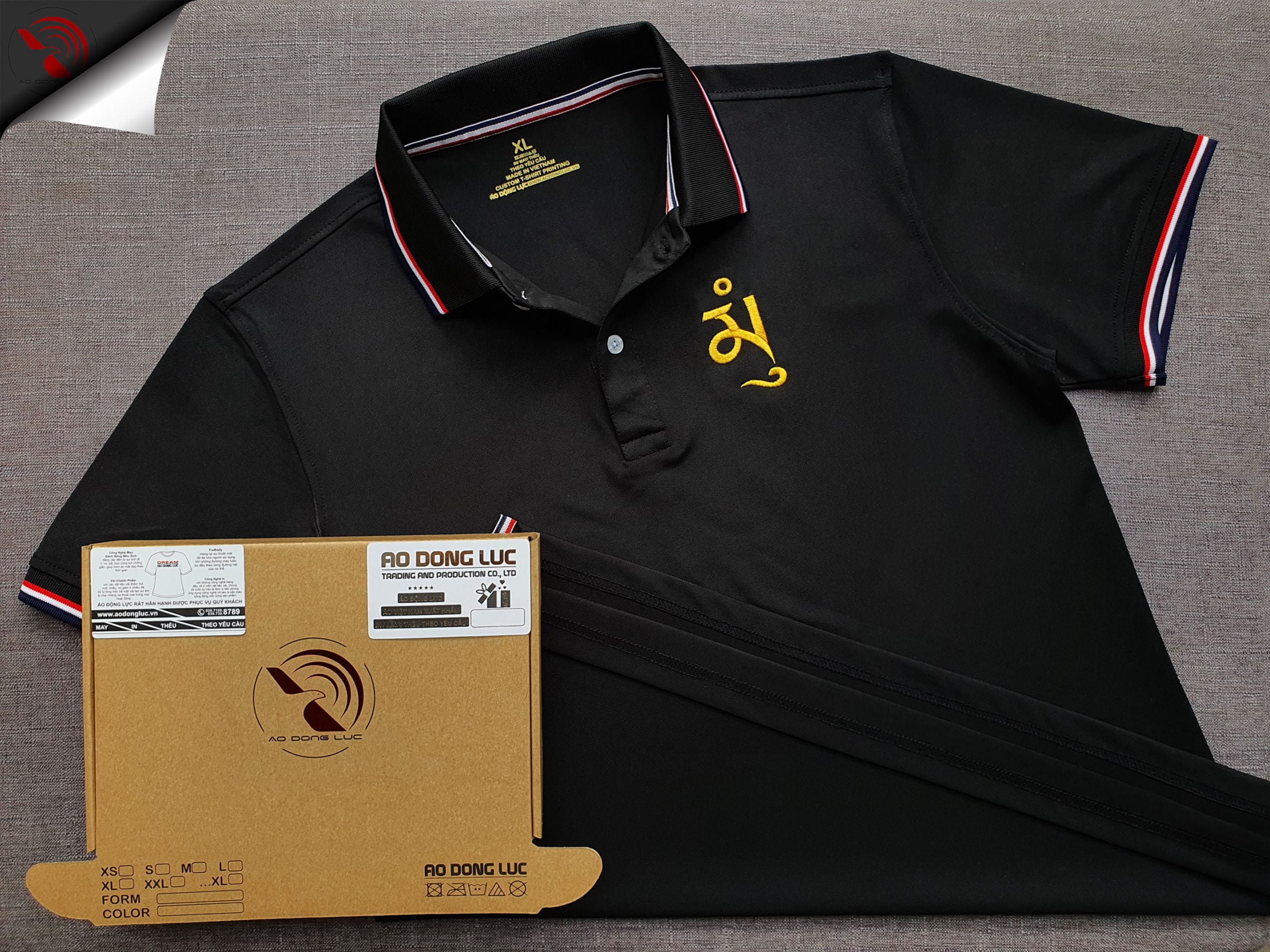 Đồng phục áo thun polo bo sọc màu đen thêu logo
