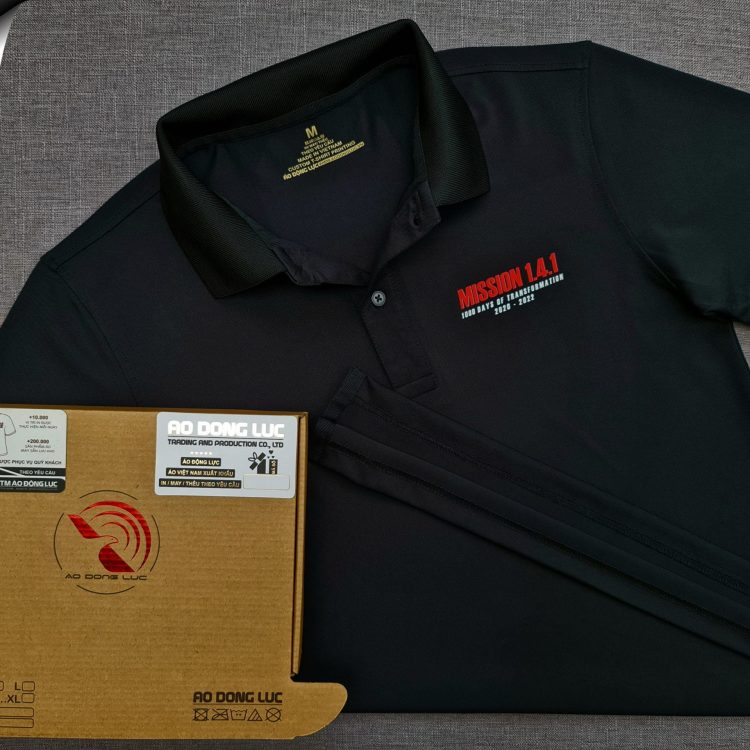 Đồng phục áo thun polo bo trơn màu đen in kỹ thuật số