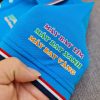 Đồng phục áo thun polo bo sọc màu xanh ya in kỹ thuật số logo
