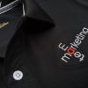 Hình thêu vi tính logo lên áo thun đồng phục polo bo trơn màu đen