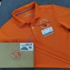 Đồng phục áo thun polo bo trơn màu cam in decal phản quang kết hợp